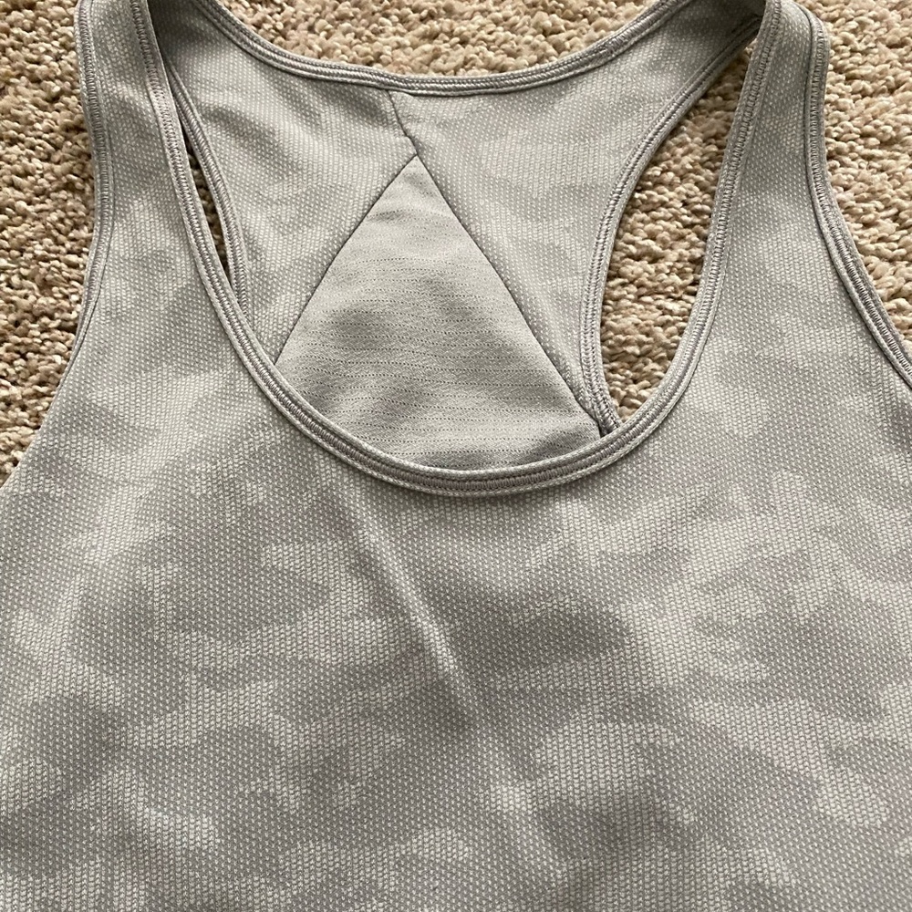 Lululemon Top - Picture 2 of 6
